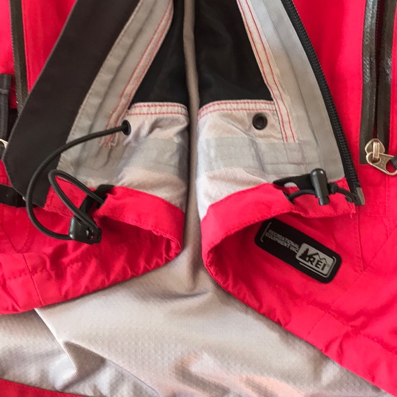 REI ELEMENTS WOMENS JACKET - Picture 9 of 11